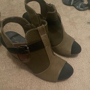 Olive green wedge peep toe